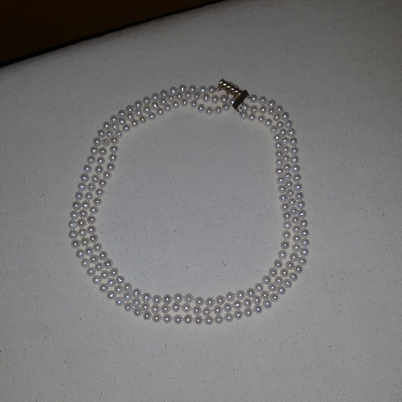 🌹Triple-Strand Genuine Pearls🛍 - Picture 3 of 3